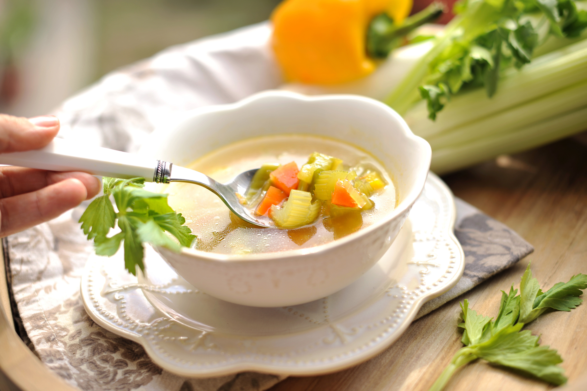 飽きない ダイエットスープの簡単レシピ 味付けの方法 トマトなし 白菜代用など Muku